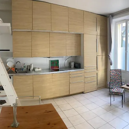 Intimate Near Republique Διαμέρισμα