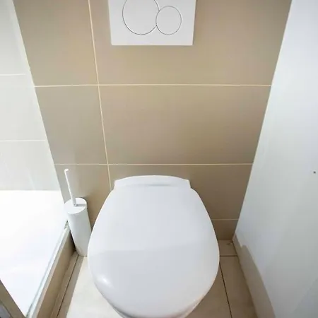 11 Апартаменты